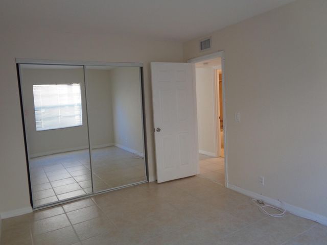 312 SOUTHWIND Drive 104, North Palm Beach, FL 33408