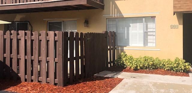 312 SOUTHWIND Drive 104, North Palm Beach, FL 33408