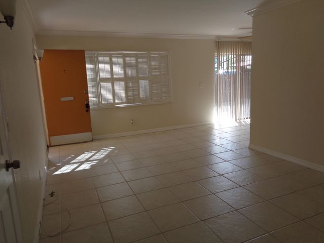 312 SOUTHWIND Drive 104, North Palm Beach, FL 33408