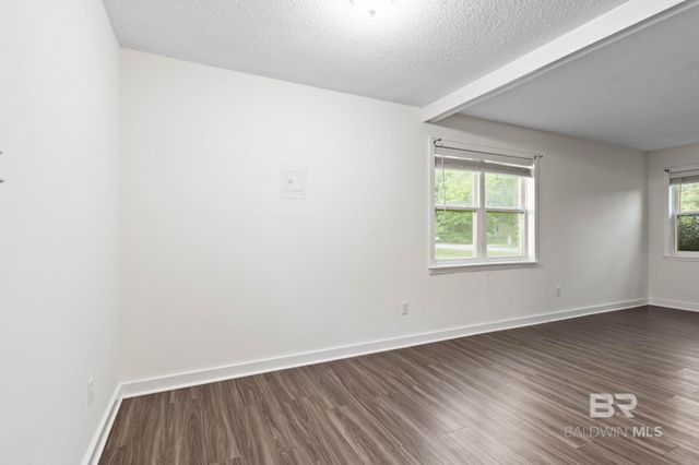 1062 N Magnolia Street, Loxley, AL 36551
