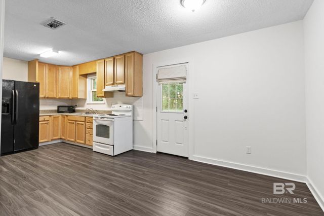 1062 N Magnolia Street, Loxley, AL 36551
