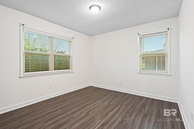 1062 N Magnolia Street, Loxley, AL 36551