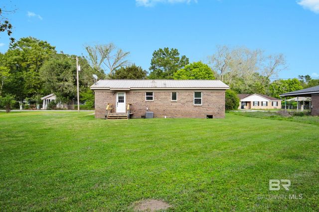 1062 N Magnolia Street, Loxley, AL 36551