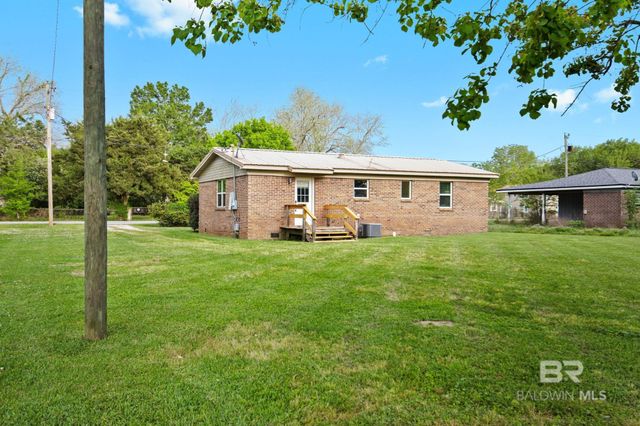 1062 N Magnolia Street, Loxley, AL 36551