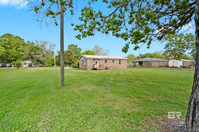 1062 N Magnolia Street, Loxley, AL 36551