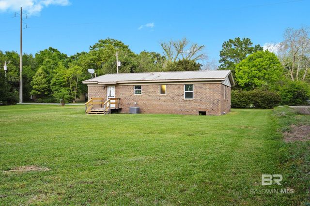 1062 N Magnolia Street, Loxley, AL 36551