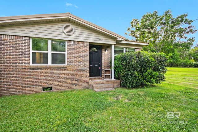 1062 N Magnolia Street, Loxley, AL 36551