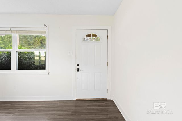 1062 N Magnolia Street, Loxley, AL 36551