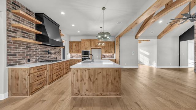 2101 Eagles Ridge Drive, Weatherford, TX 76087