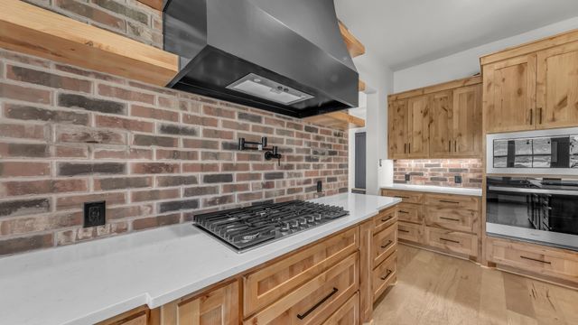 2101 Eagles Ridge Drive, Weatherford, TX 76087