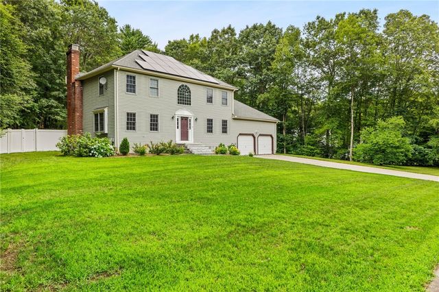 4 Crestwood Drive, Blackstone, MA 01504