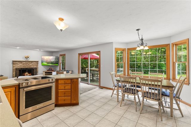 4 Crestwood Drive, Blackstone, MA 01504