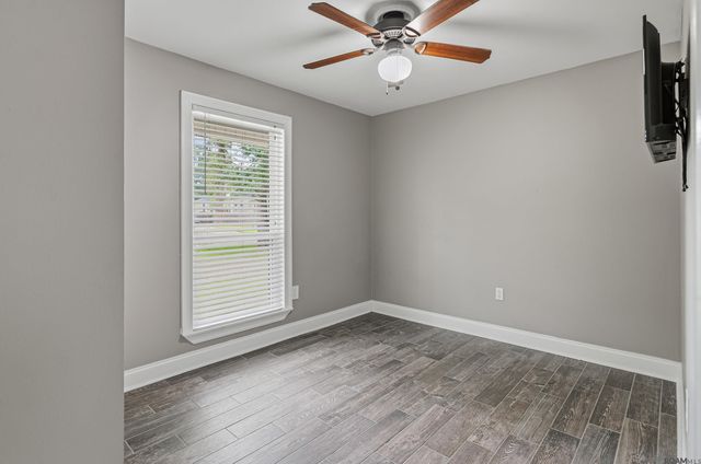7378 Robinson Dr, Denham Springs, LA 70706