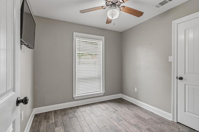 7378 Robinson Dr, Denham Springs, LA 70706