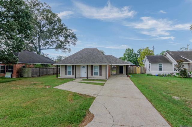 7378 Robinson Dr, Denham Springs, LA 70706