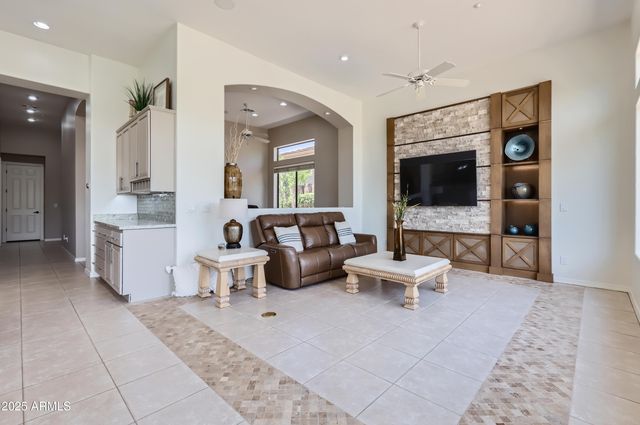 41717 N MOSS SPRINGS Court, Anthem, AZ 85086