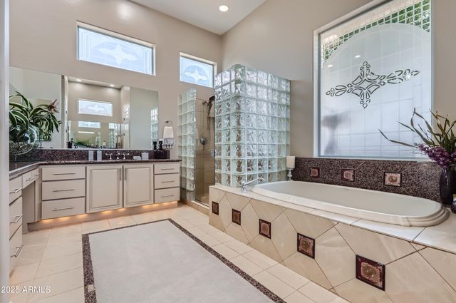 41717 N MOSS SPRINGS Court, Anthem, AZ 85086