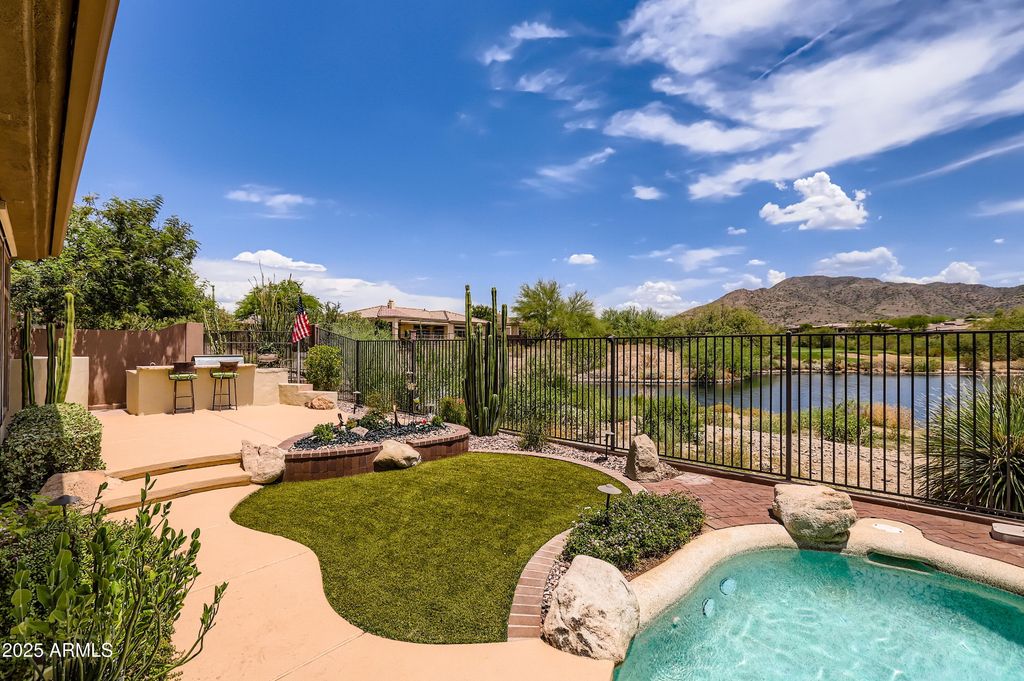 41717 N MOSS SPRINGS Court, Anthem, AZ 85086