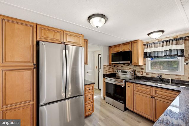 139 RIVER VALLEY VIEW DR, Harpers Ferry, WV 25425