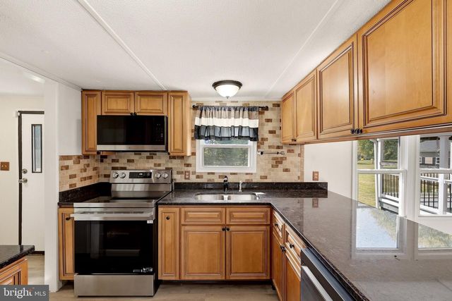 139 RIVER VALLEY VIEW DR, Harpers Ferry, WV 25425