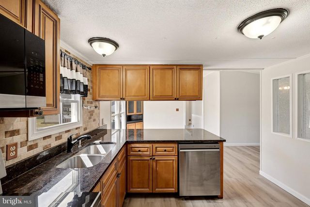 139 RIVER VALLEY VIEW DR, Harpers Ferry, WV 25425