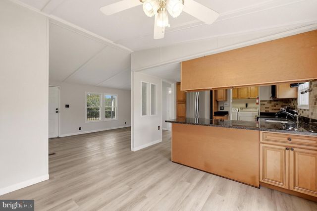 139 RIVER VALLEY VIEW DR, Harpers Ferry, WV 25425