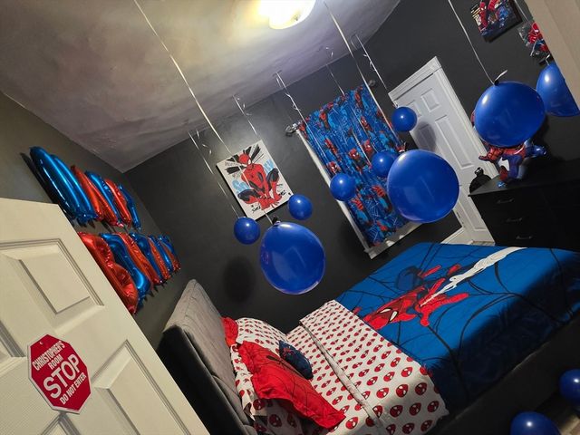 2 Rockland St, New Bedford, MA 02740