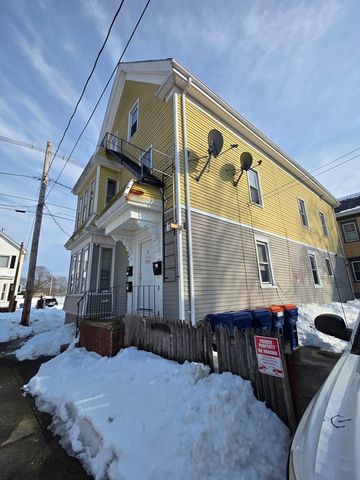 2 Rockland St, New Bedford, MA 02740