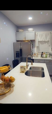 2 Rockland St, New Bedford, MA 02740