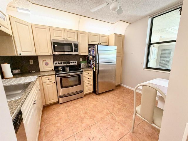2908 S Carambola Cir Circle S 103, Coconut Creek, FL 33066