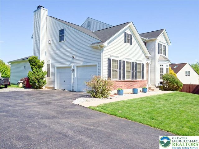 4217 Shadowstone Drive, Forks Twp, PA 18040
