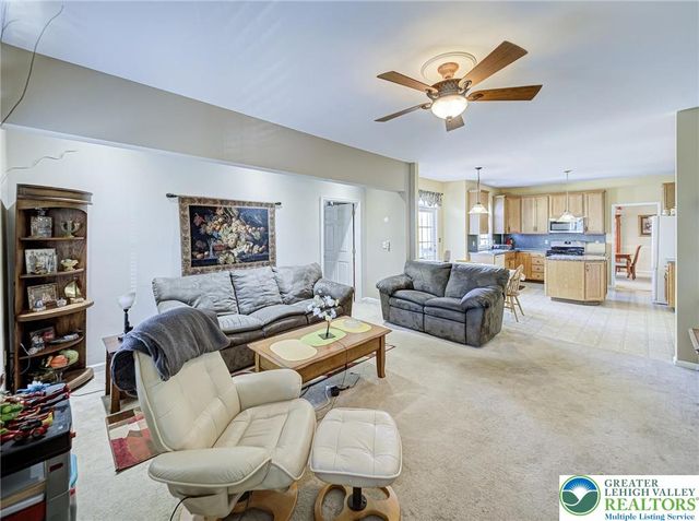 4217 Shadowstone Drive, Forks Twp, PA 18040