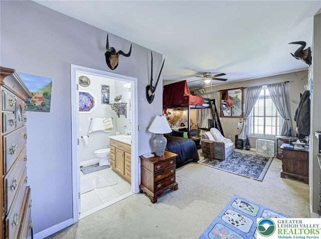 4217 Shadowstone Drive, Forks Twp, PA 18040