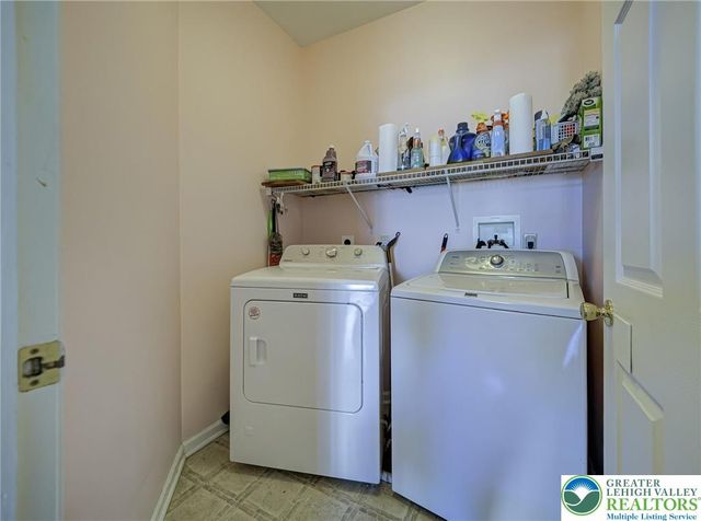 4217 Shadowstone Drive, Forks Twp, PA 18040