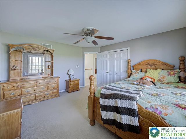 4217 Shadowstone Drive, Forks Twp, PA 18040