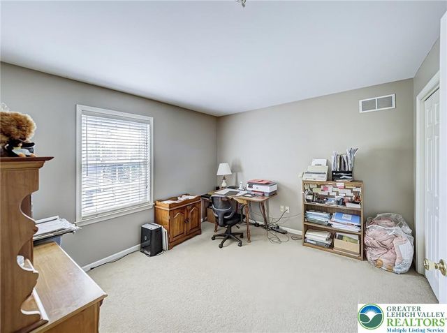 4217 Shadowstone Drive, Forks Twp, PA 18040