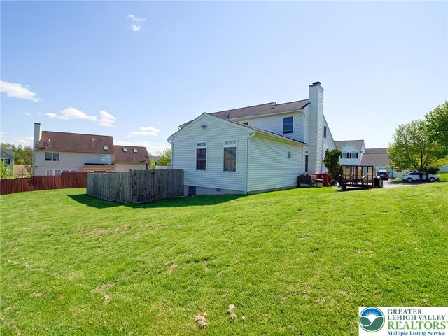 4217 Shadowstone Drive, Forks Twp, PA 18040