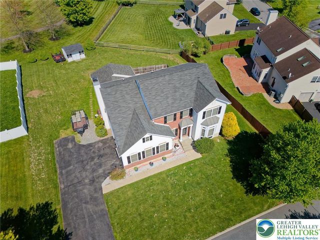 4217 Shadowstone Drive, Forks Twp, PA 18040