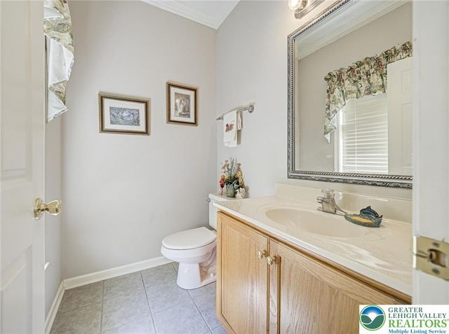4217 Shadowstone Drive, Forks Twp, PA 18040