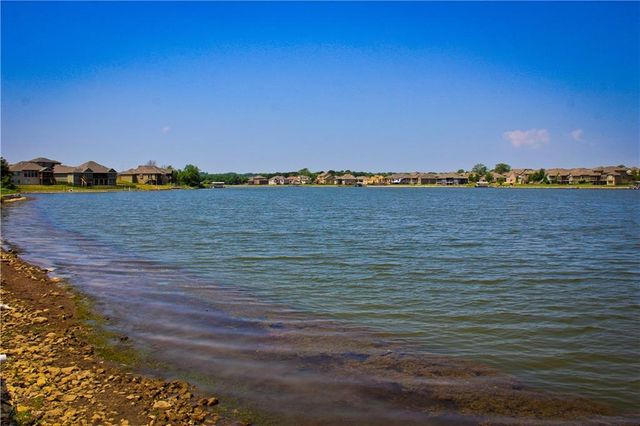 600 Mayfair Court, Raymore, MO 64083