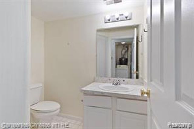 1830 Campau Farms Circle 123, Detroit, MI 48207