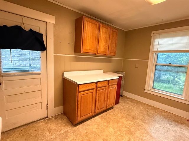 50 Oak Grove Avenue, Brattleboro, VT 05301