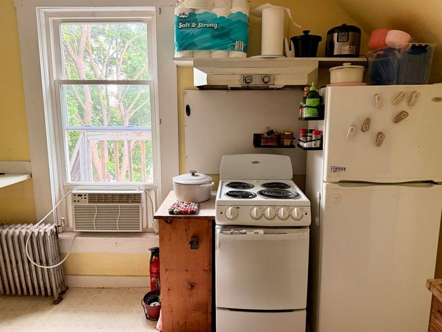 50 Oak Grove Avenue, Brattleboro, VT 05301