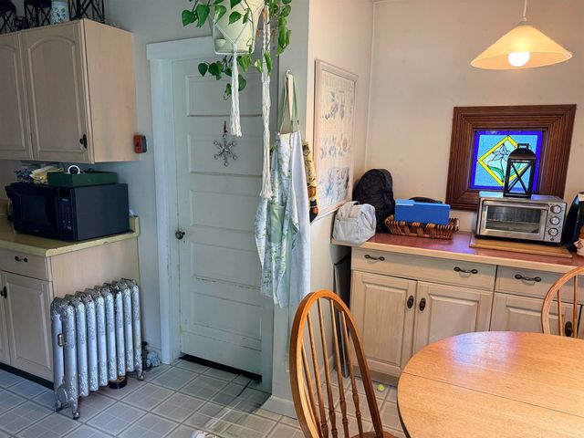50 Oak Grove Avenue, Brattleboro, VT 05301