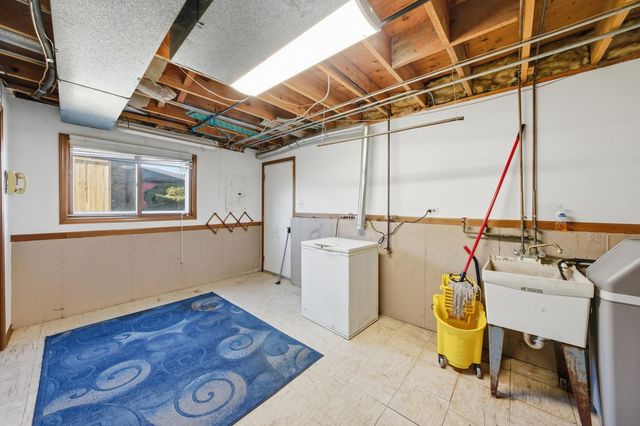 1200 Jacqueline Drive, Crete, IL 60417