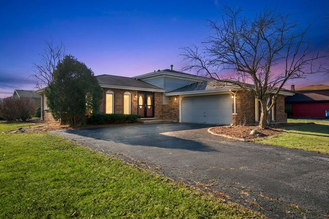 1200 Jacqueline Drive, Crete, IL 60417