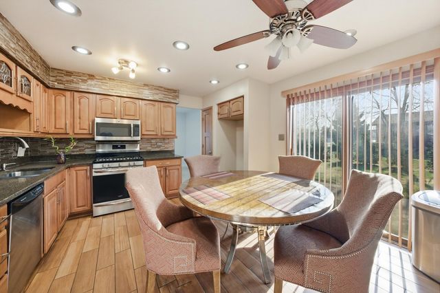 1200 Jacqueline Drive, Crete, IL 60417