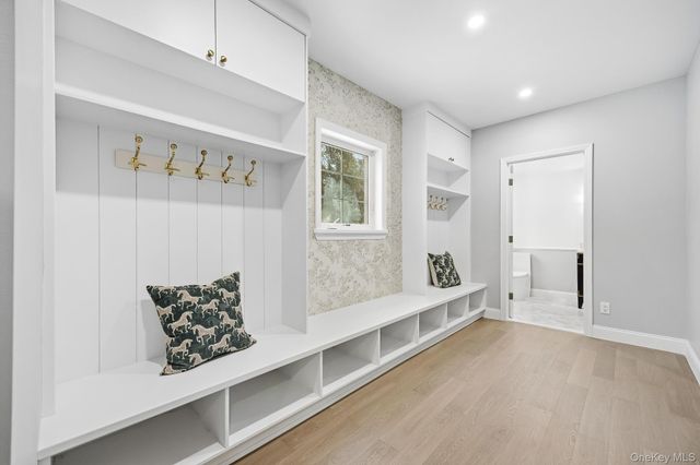 2 Wynmor Road, Scarsdale, NY 10583