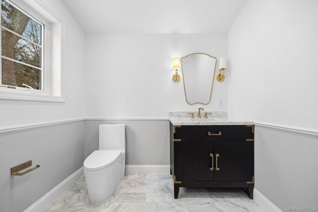 2 Wynmor Road, Scarsdale, NY 10583