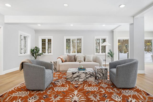 2 Wynmor Road, Scarsdale, NY 10583